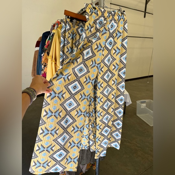 💗 Yellow Print Flowy Trousers - Picture 1 of 5